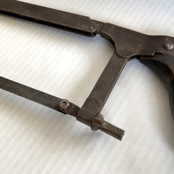 Vintage Hand Saw Display Piece Wood Handle Decorative Home Garage Decor - Picture 7 of 8